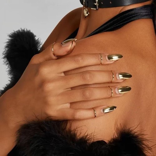 Exaggerated style five - five, finger